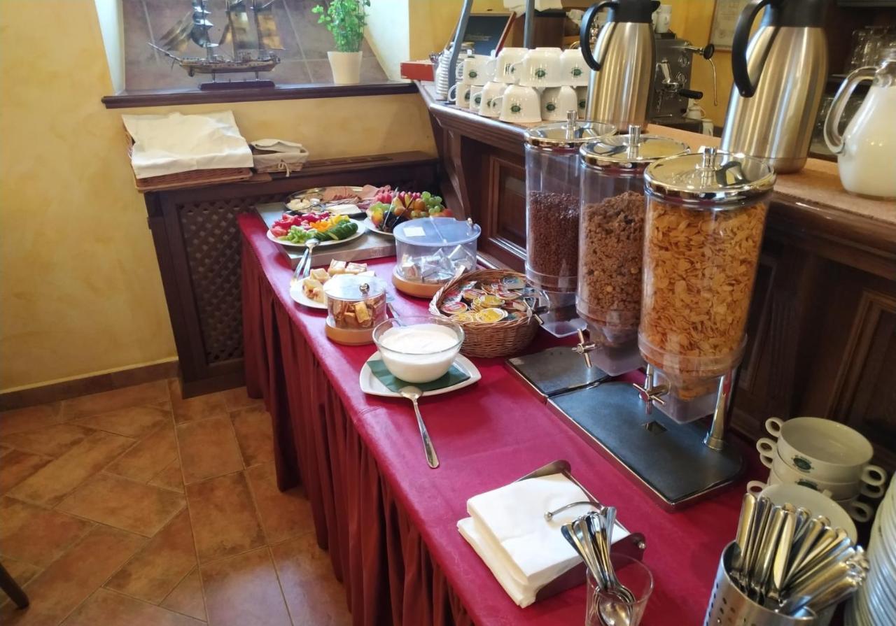 Hotel Svaty Tomas Přední Výtoň Eksteriør bilde